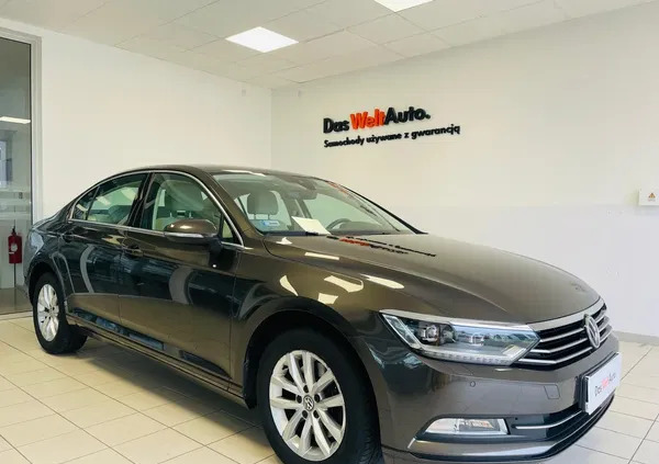 volkswagen passat Volkswagen Passat cena 86900 przebieg: 99950, rok produkcji 2018 z Stargard